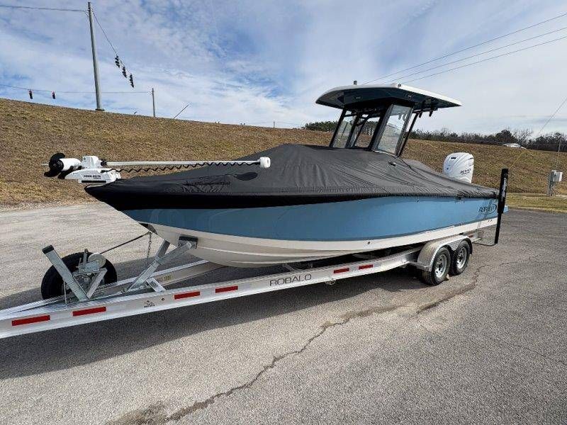 2026 Robalo 266 Cayman - 93
