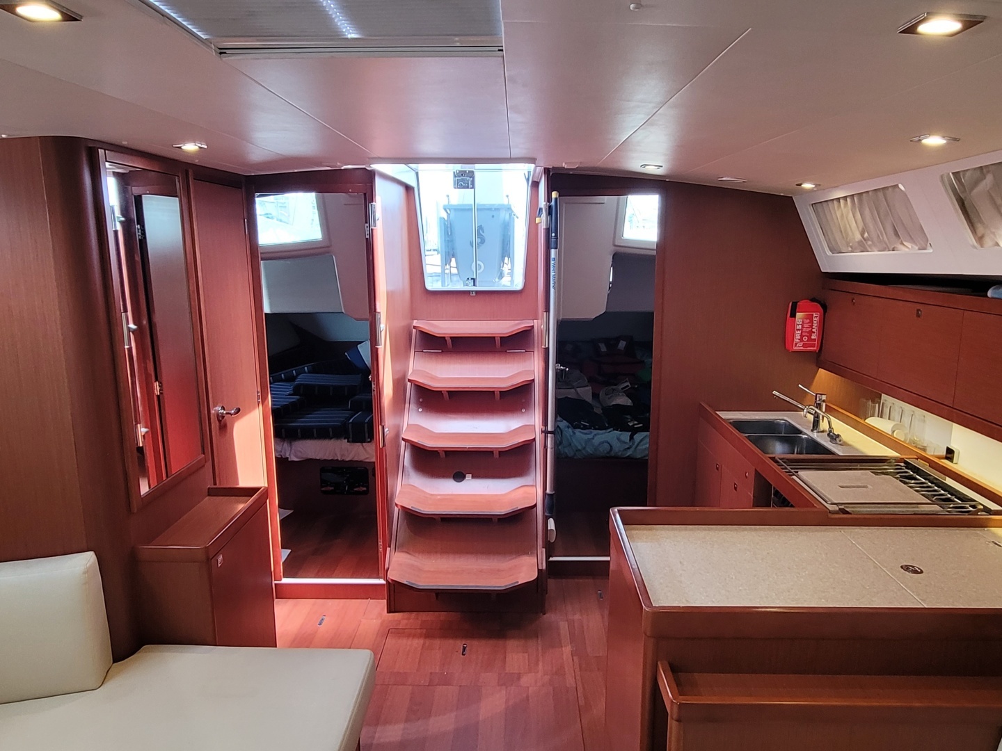 2015 Beneteau Oceanis 45 - Image 31