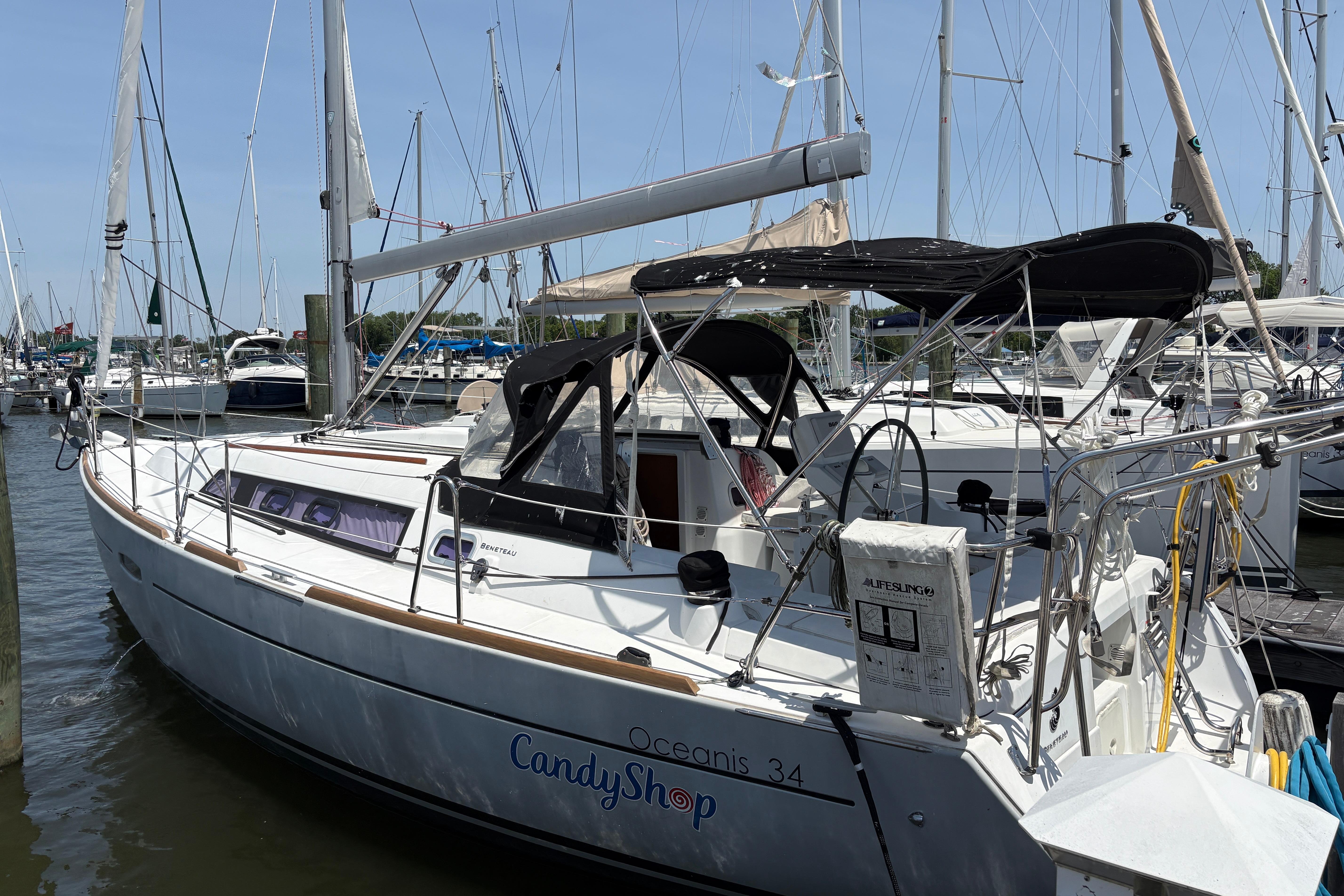 2015 Beneteau Oceanis 34
