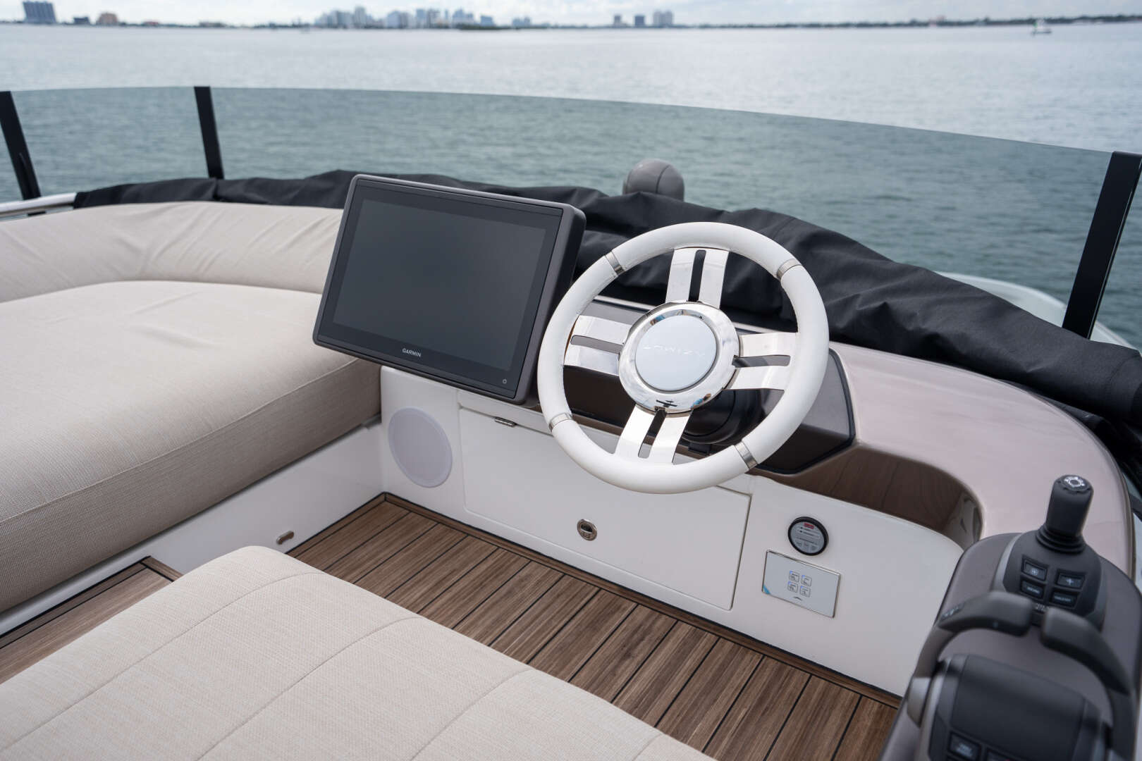 2026 Azimut Seadeck 6 - Image 33
