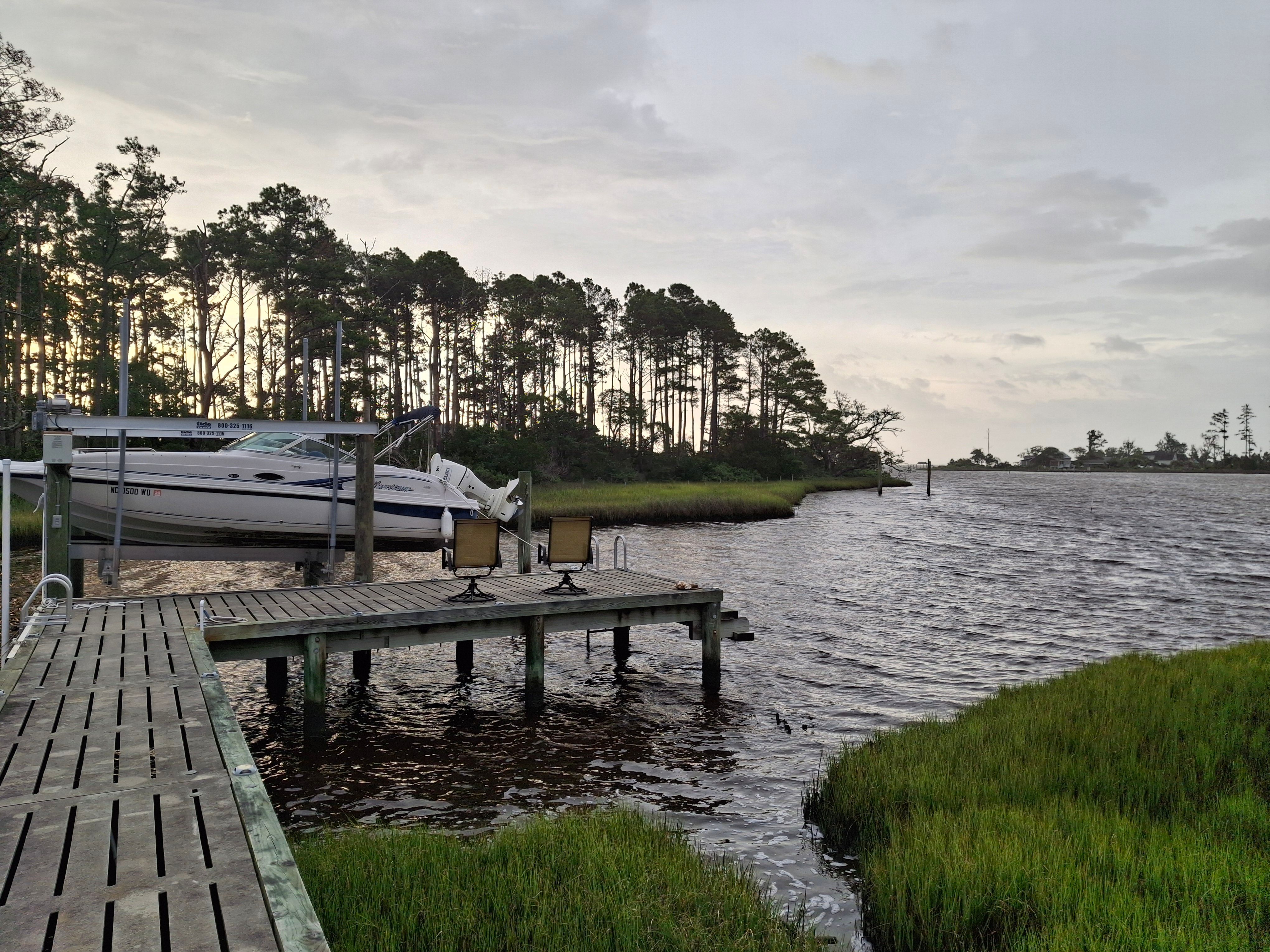 2003 Hurricane SunDeck 217 OB - 6