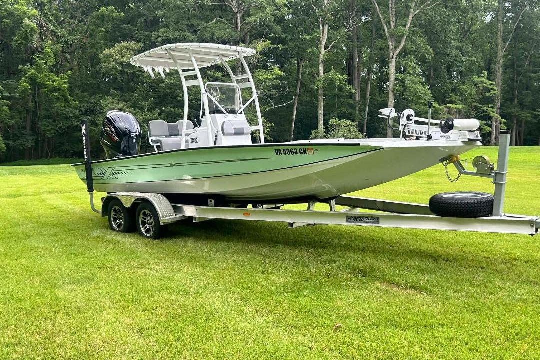 2023 Xpress H22B Bay