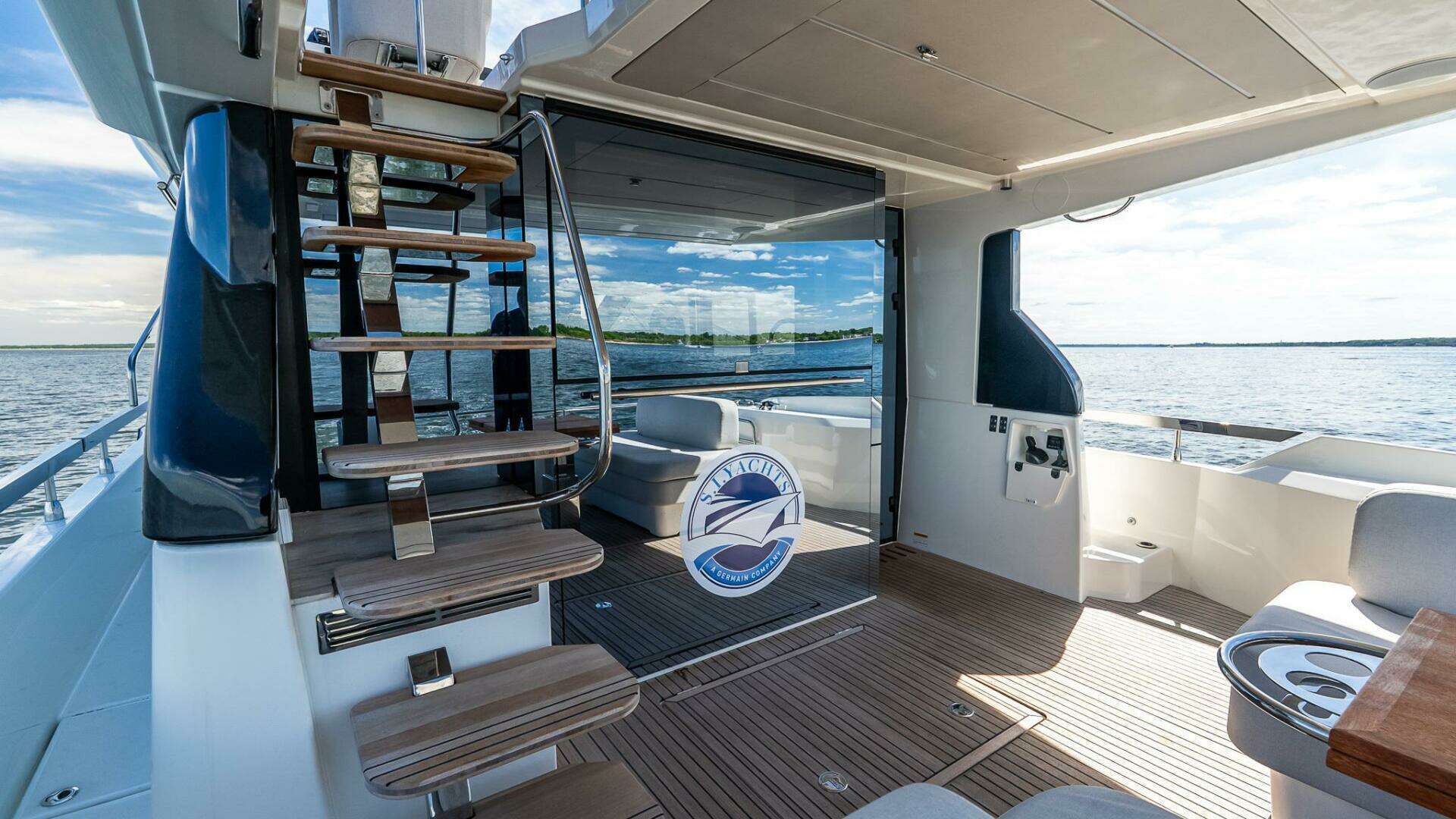 2025 Prestige F4.9 - Image 27