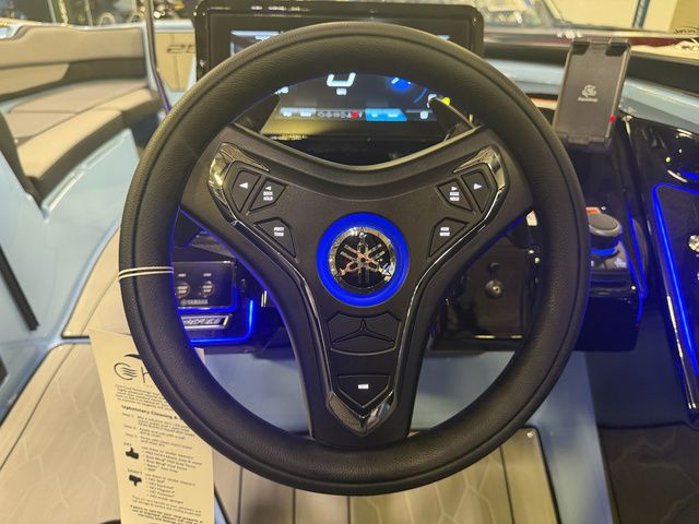 2025 Yamaha Boats 255XD - 30