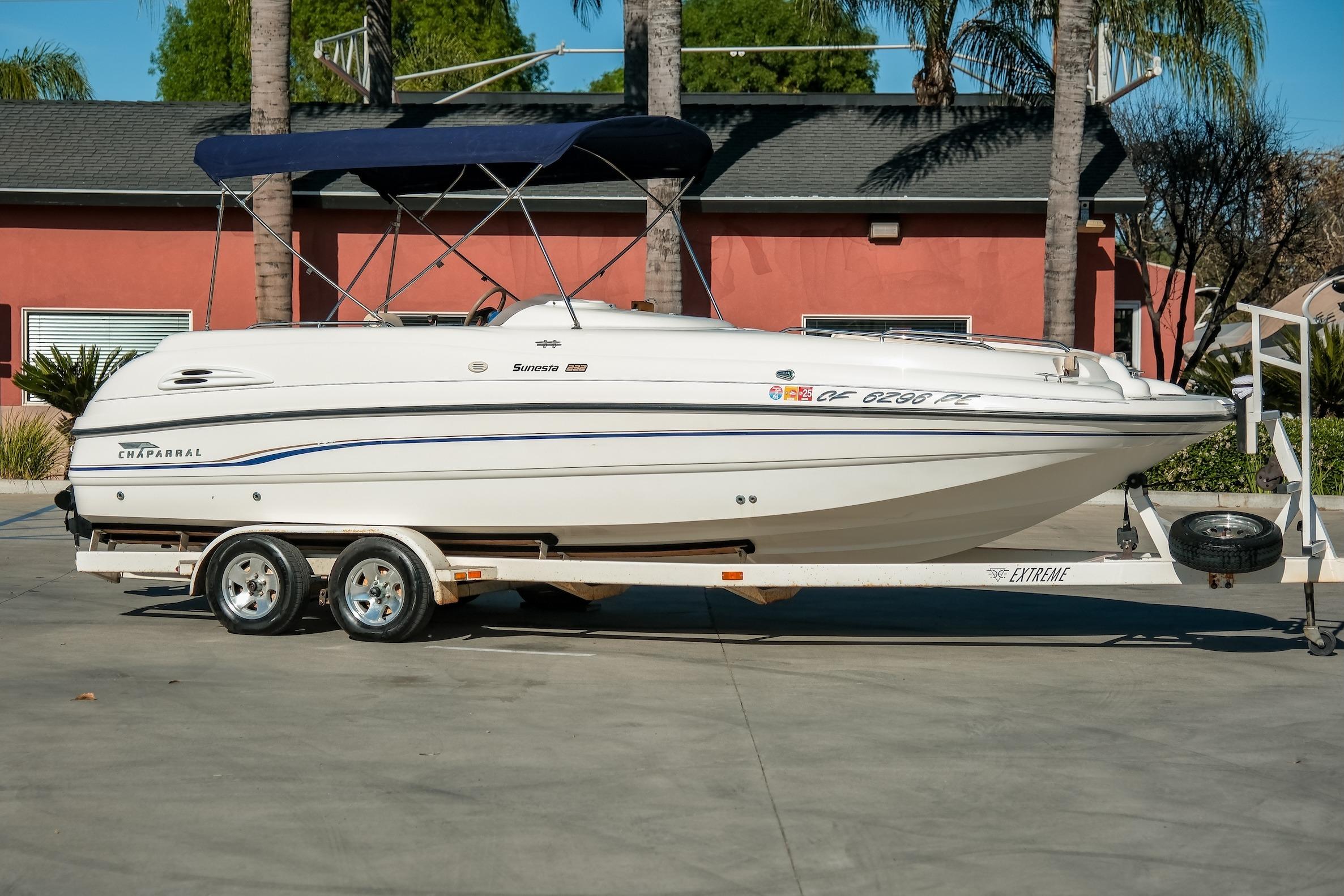 1998 Chaparral 232 Sunesta