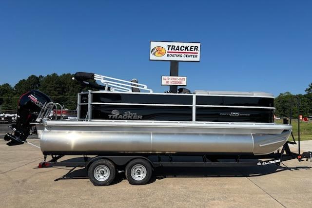 2026 Sun Tracker Party Barge 20 DLX