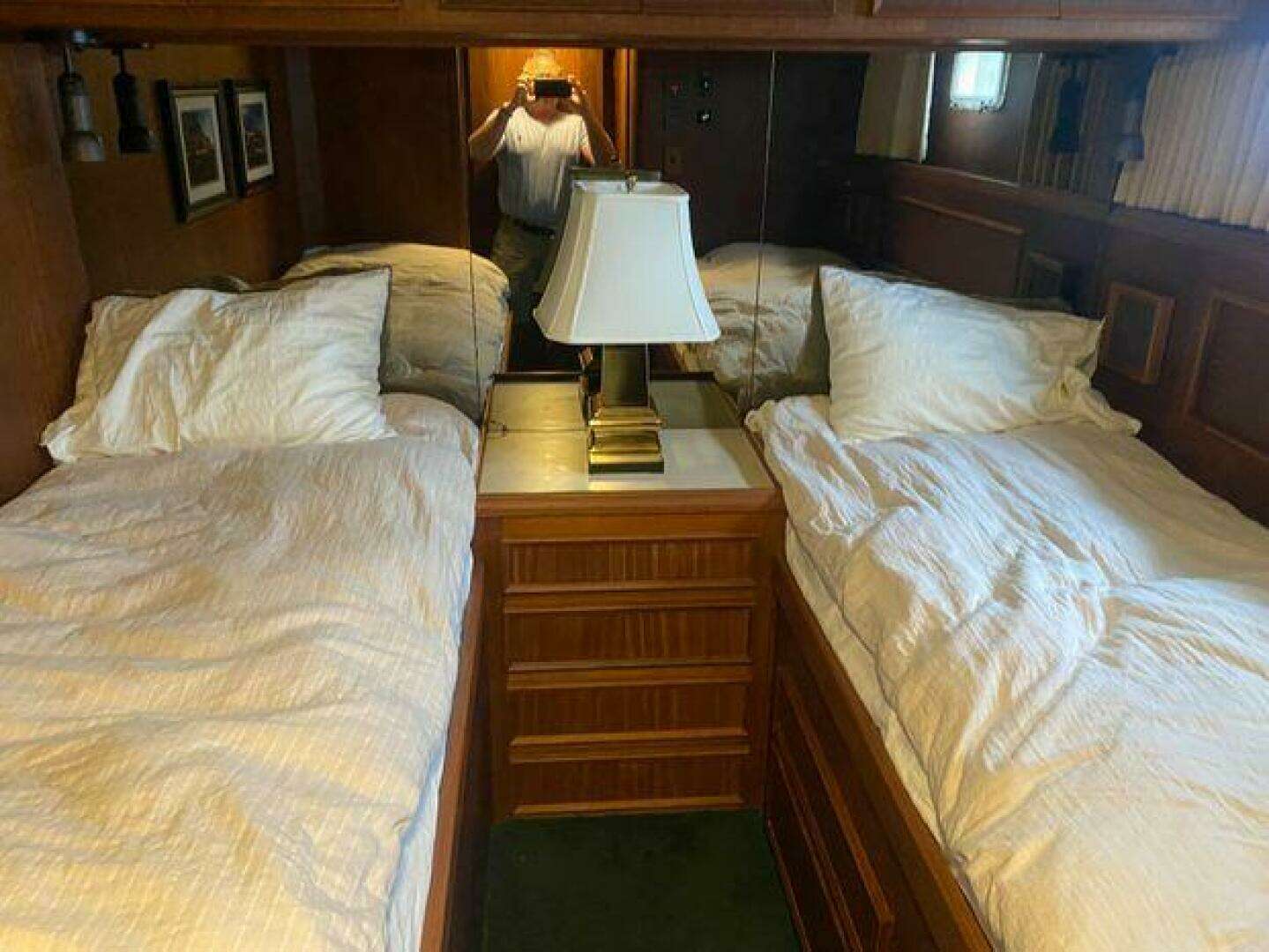 1983 Hatteras 53 ED - Image 18