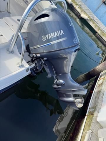 2017 Robalo R180 Center Console - 2