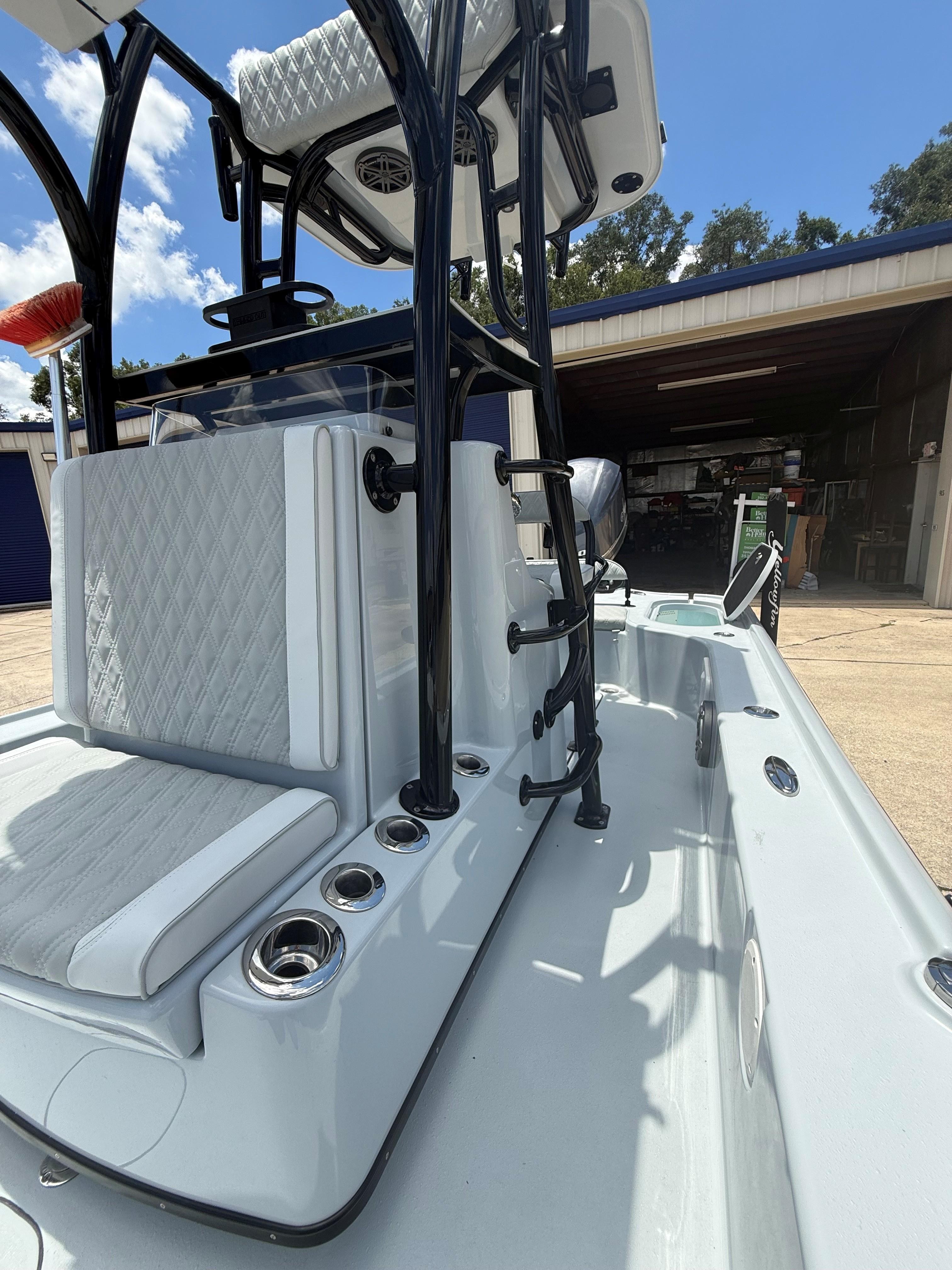 2015 Yellowfin 24 Bay - 26