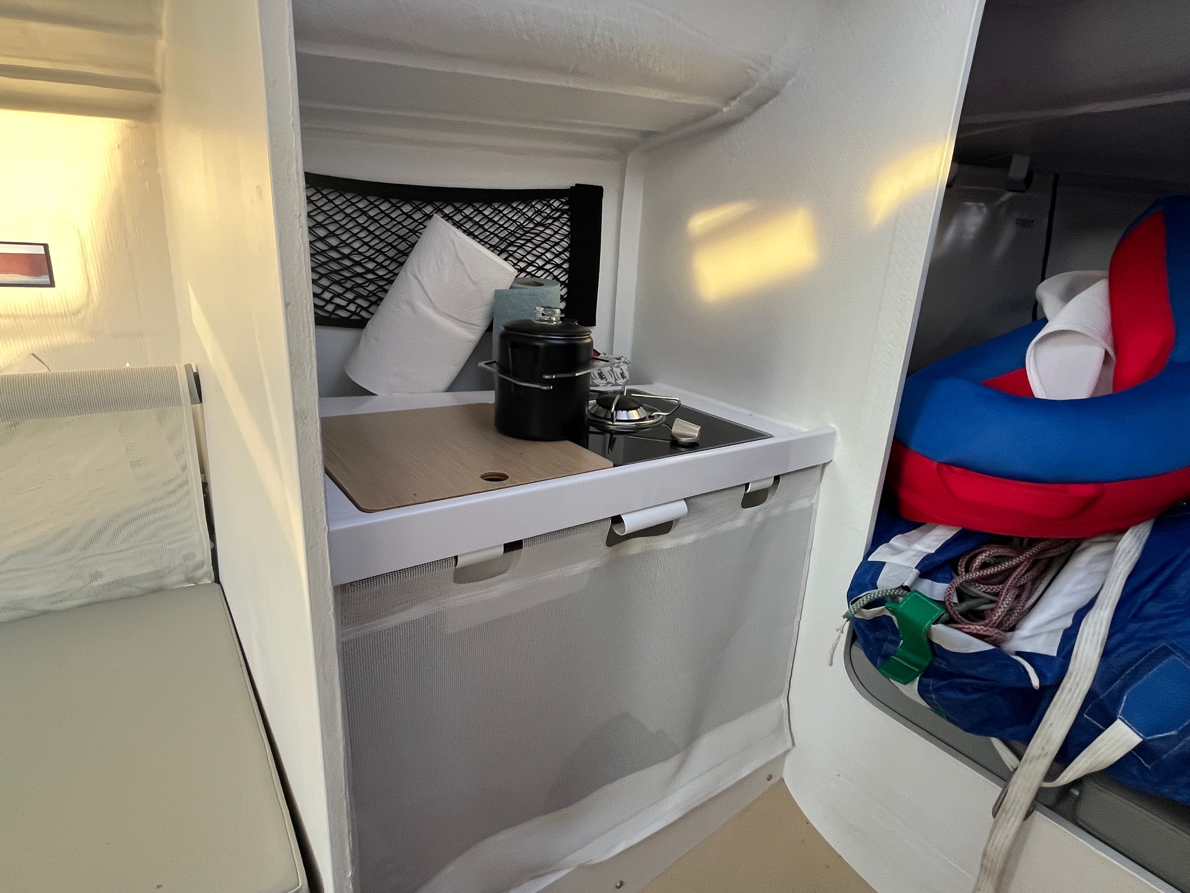 2024 Beneteau First 27 - 14