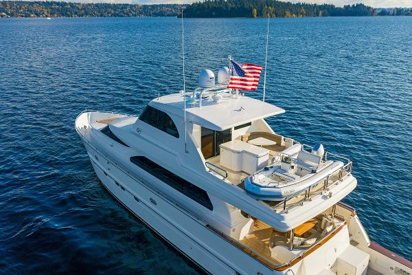 2006 Horizon 82’ Cockpit Motoryacht on open water.