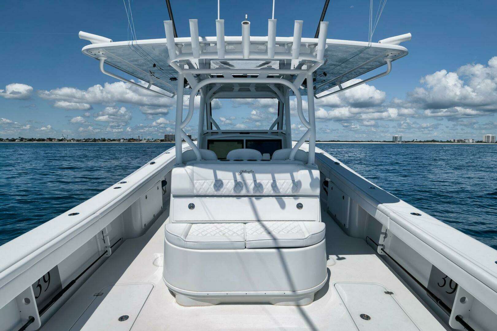 2023 Yellowfin 39' Offshore - Image 26