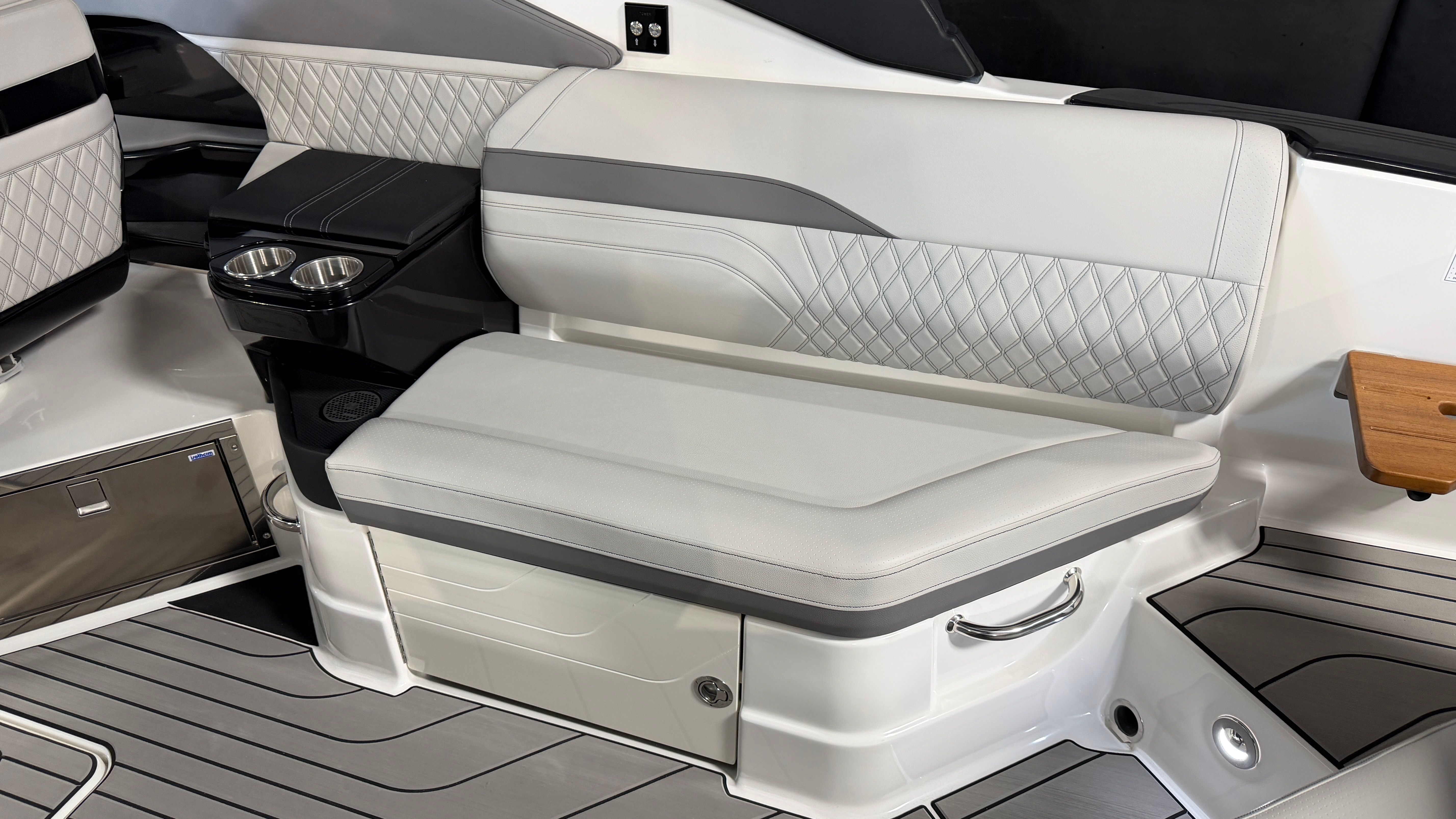 2026 Sea Ray SLX 280 - 52