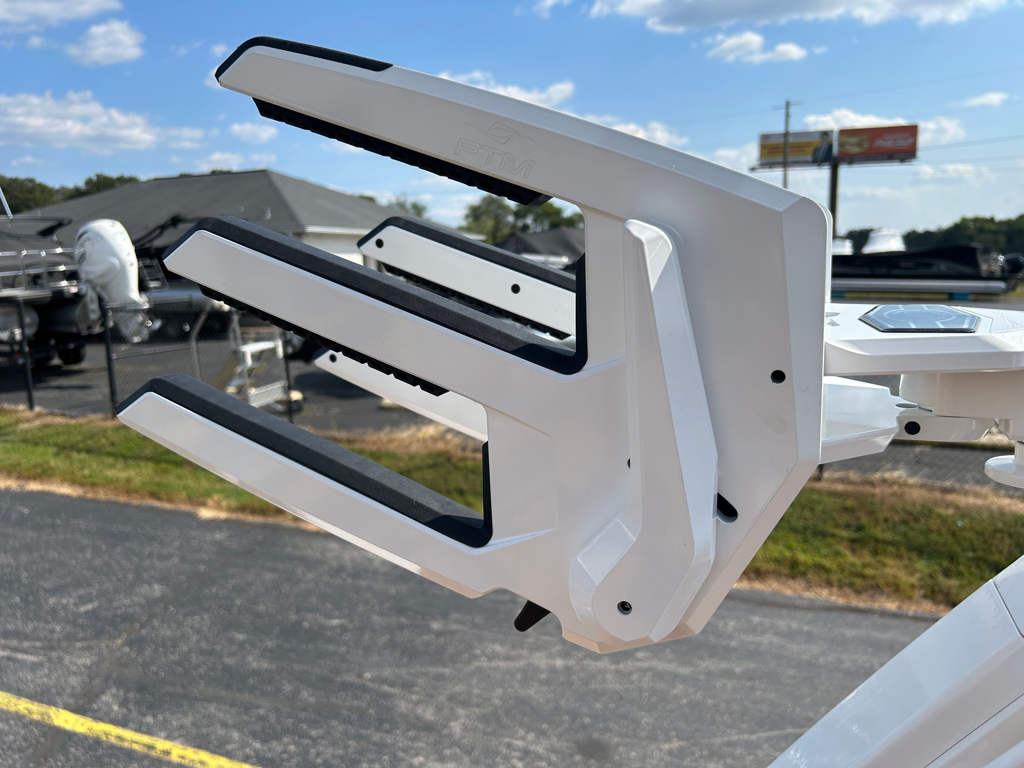 2026 COBALT R4 SURF - Image 11