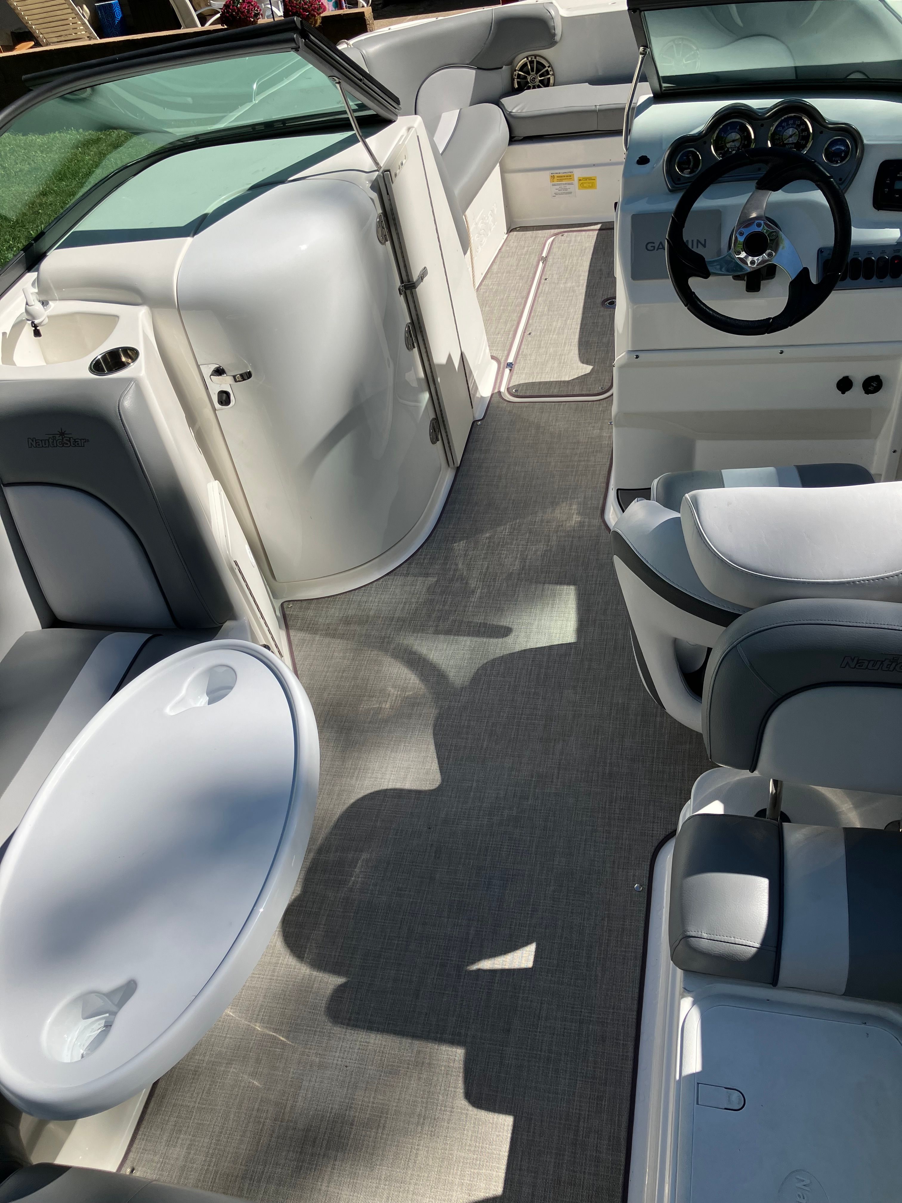 2022 NauticStar 223 DC - 5