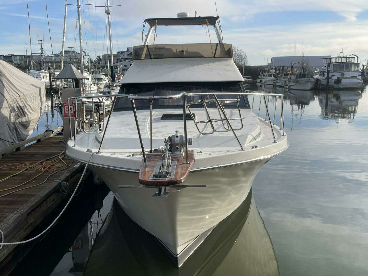 1988 Tollycraft EY440 - Image 2