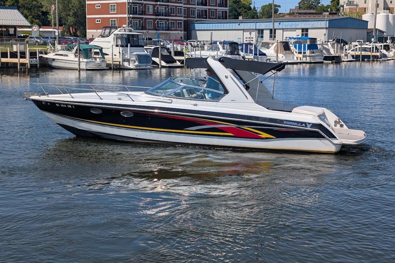 2006 Formula 330 Sun Sport