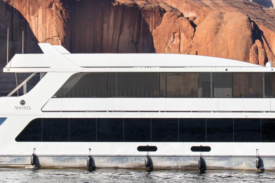 2022 Adonia Splendor