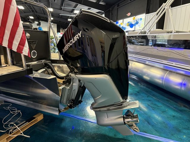 2026 Tahoe Cascade - 25 FT Quad Lounger - 10