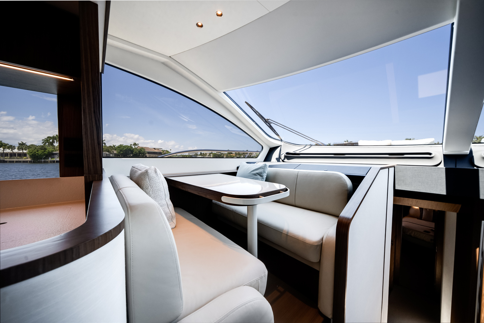 2026 Azimut Fly 72 - Image 40