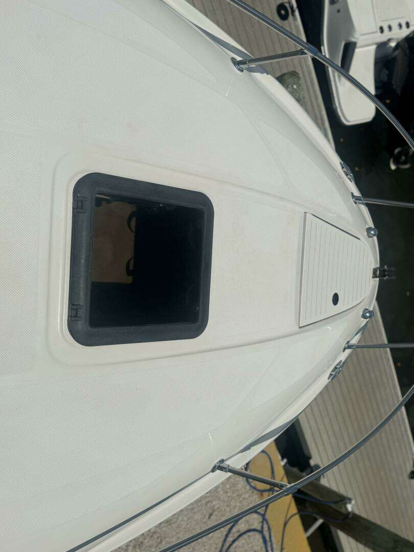 2003 Bayliner 212 Capri Cuddy Cabin - Image 4
