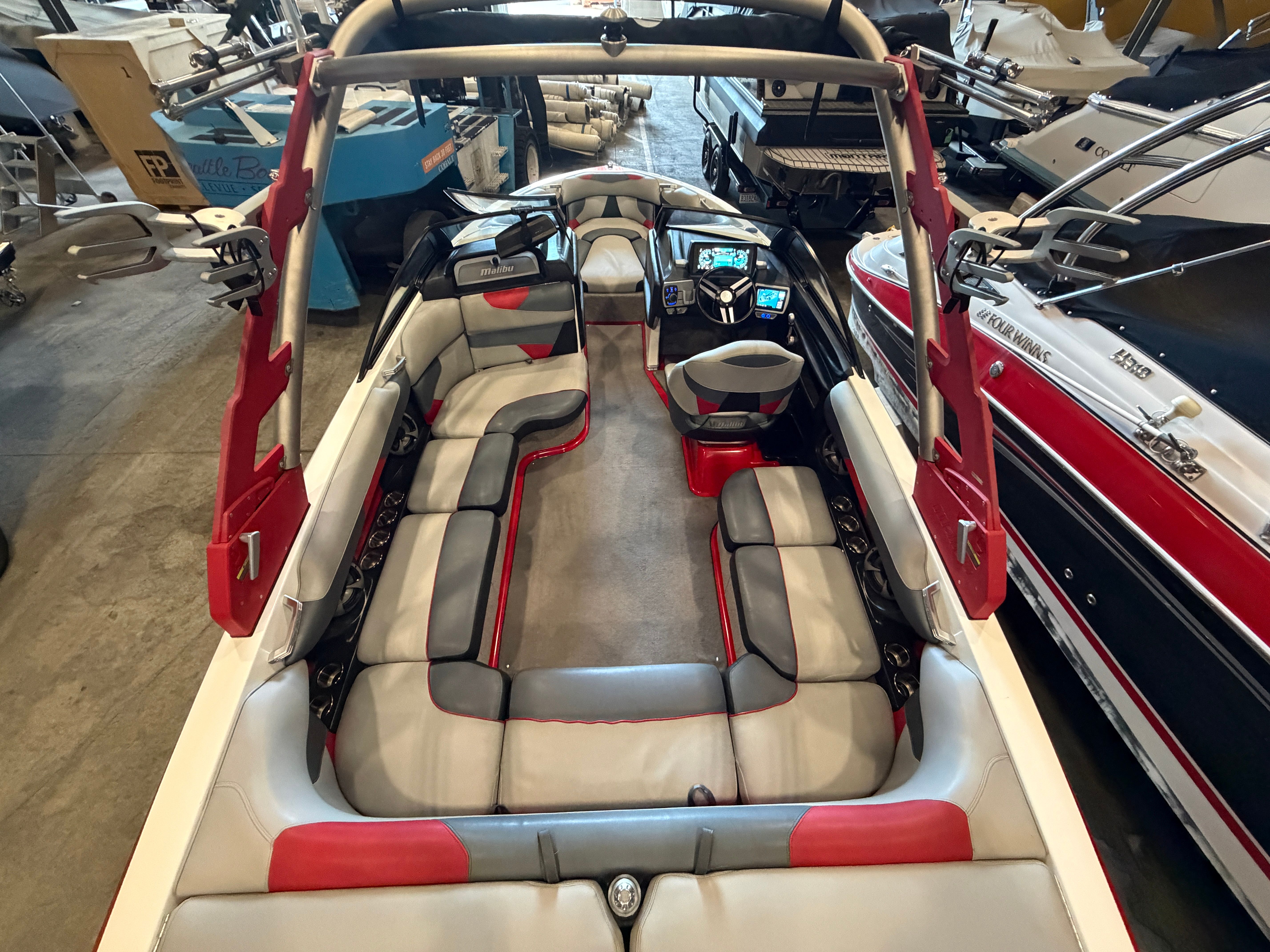 2017 Malibu Wakesetter 22 VLX - 9