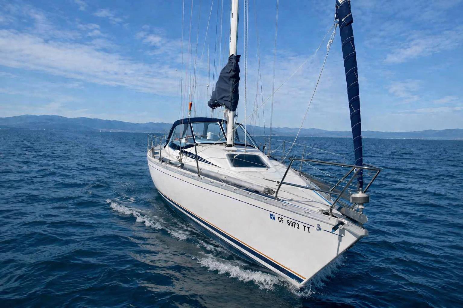 1986 Beneteau First 375