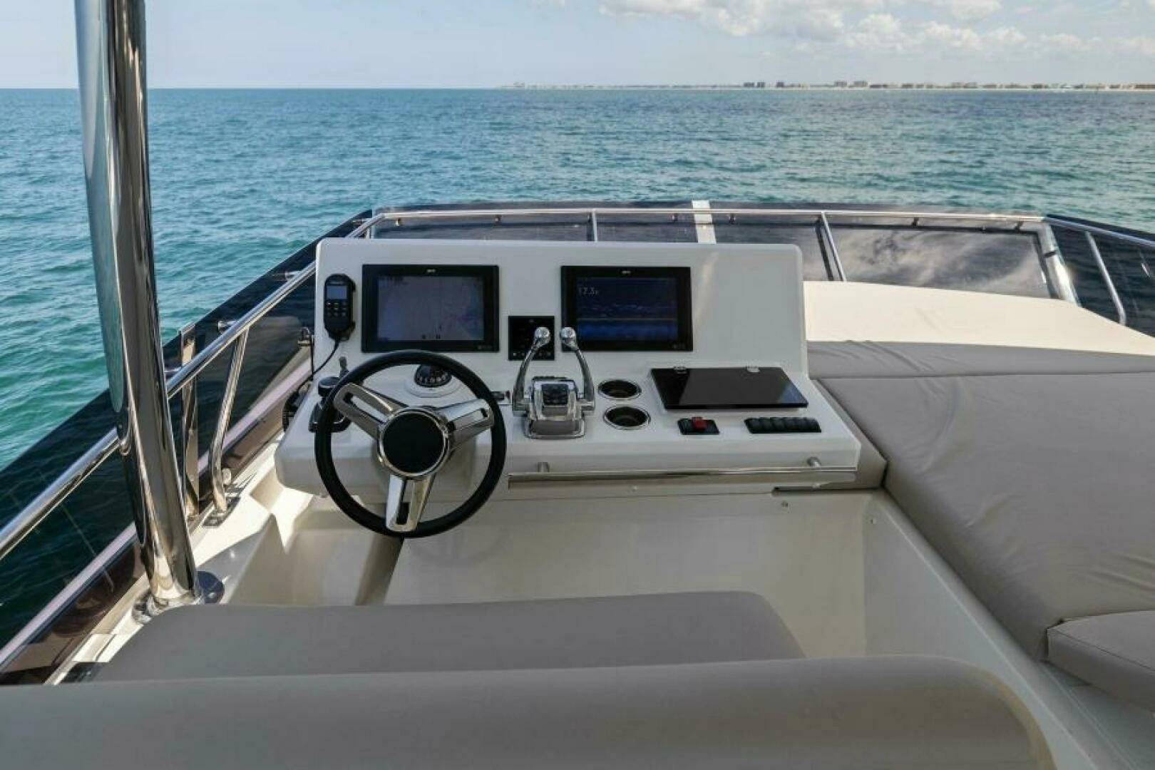 2022 Prestige 590 Flybridge - Image 44