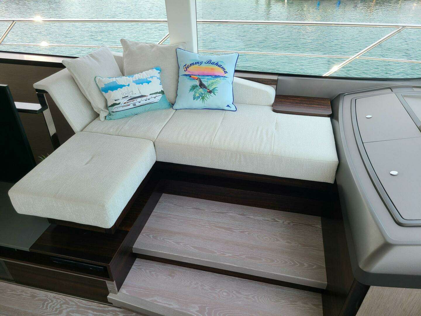 2023 Sunseeker 68 Manhattan - Image 13