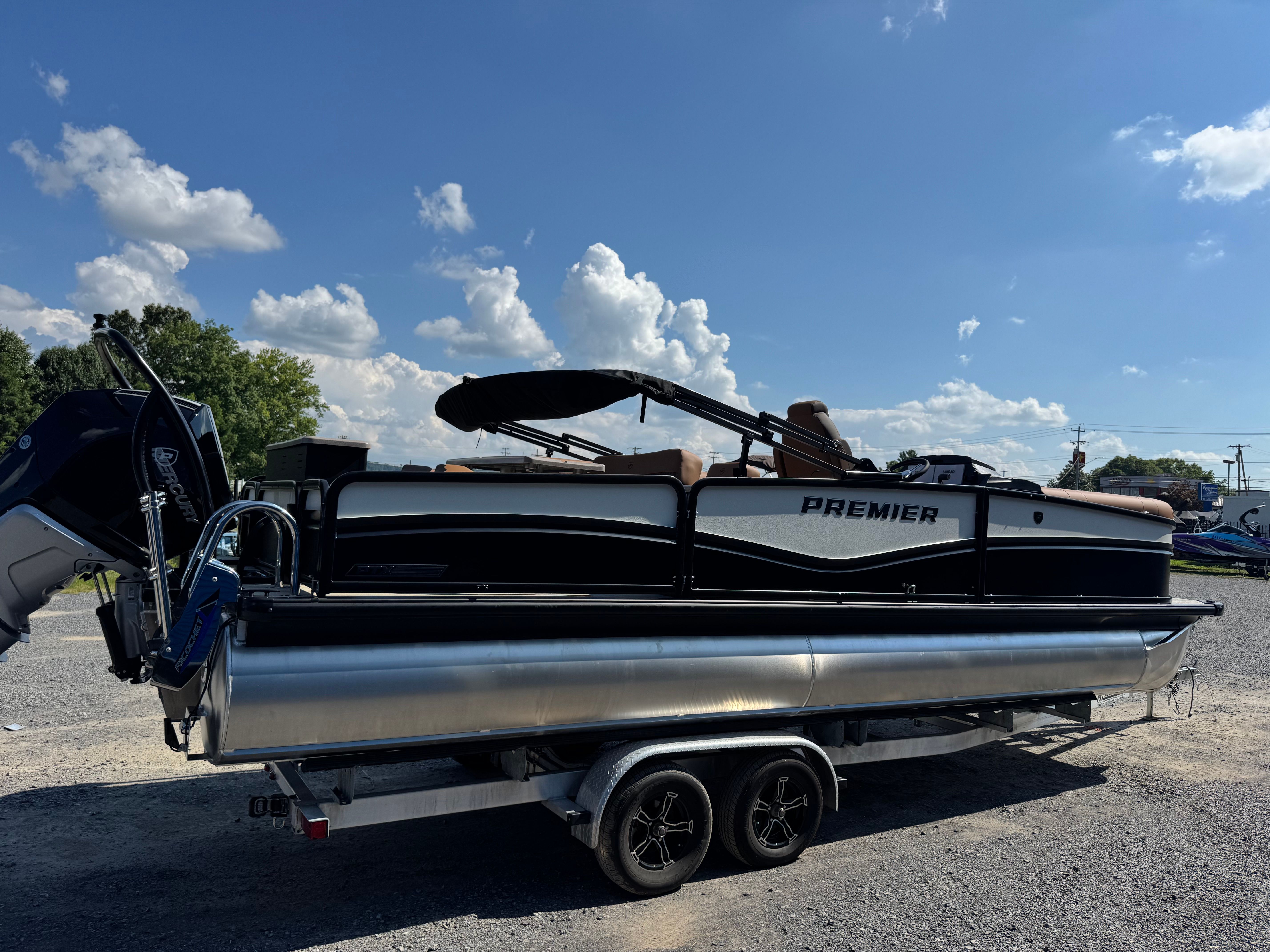 2026 Premier 250 Solaris Rear Social - 7