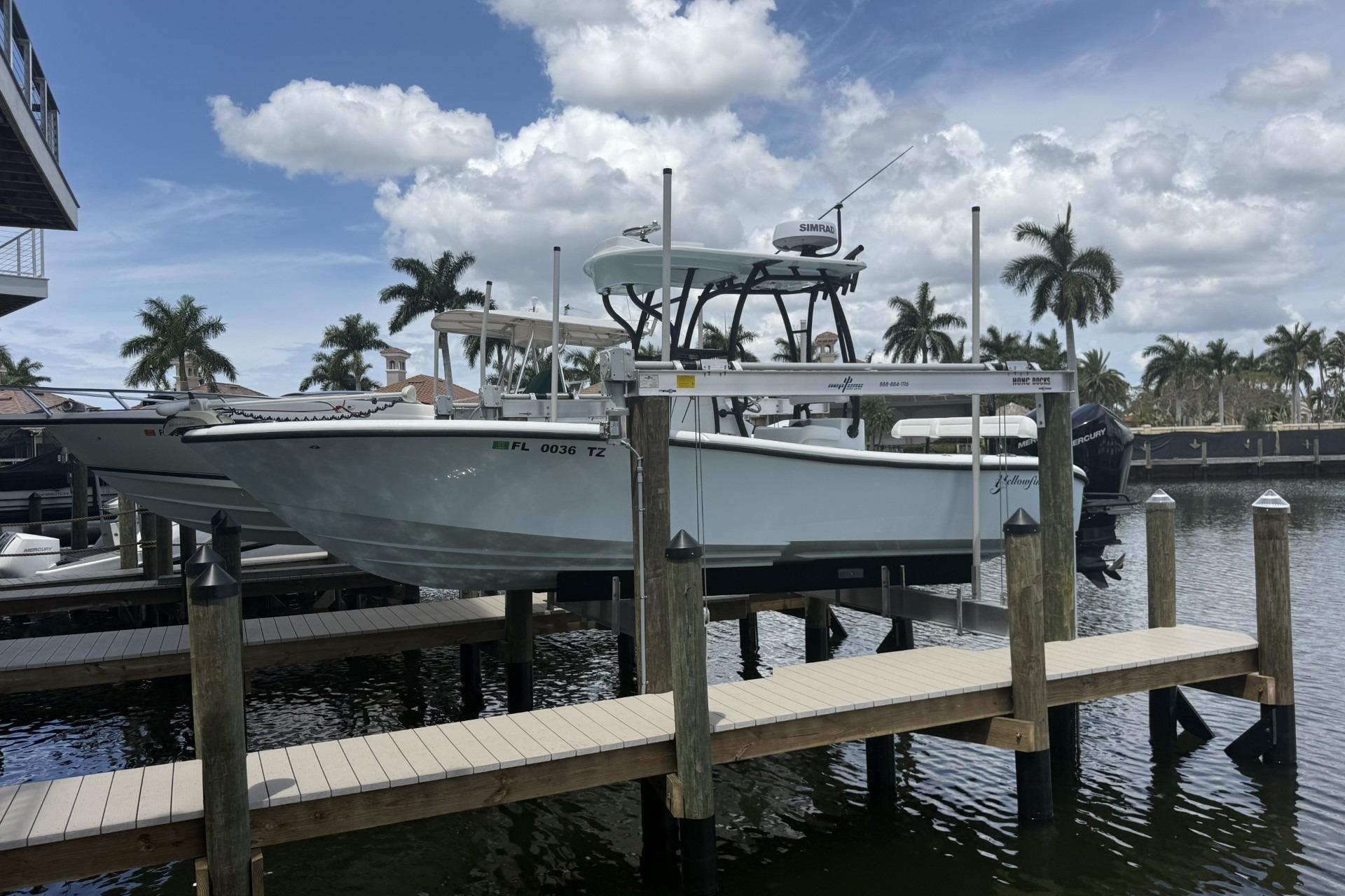 2023 Yellowfin 26 Hybrid