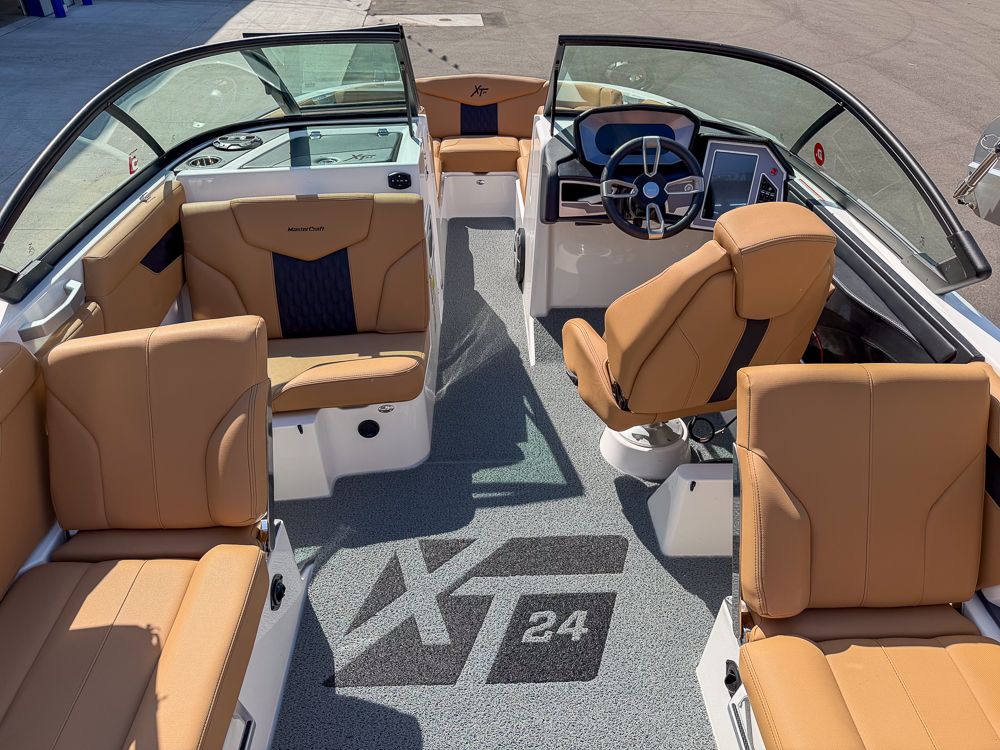 2022 MasterCraft XT24 - 20