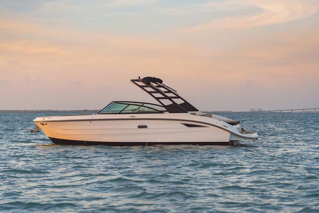 2025 Sea Ray SDX 270 - 2