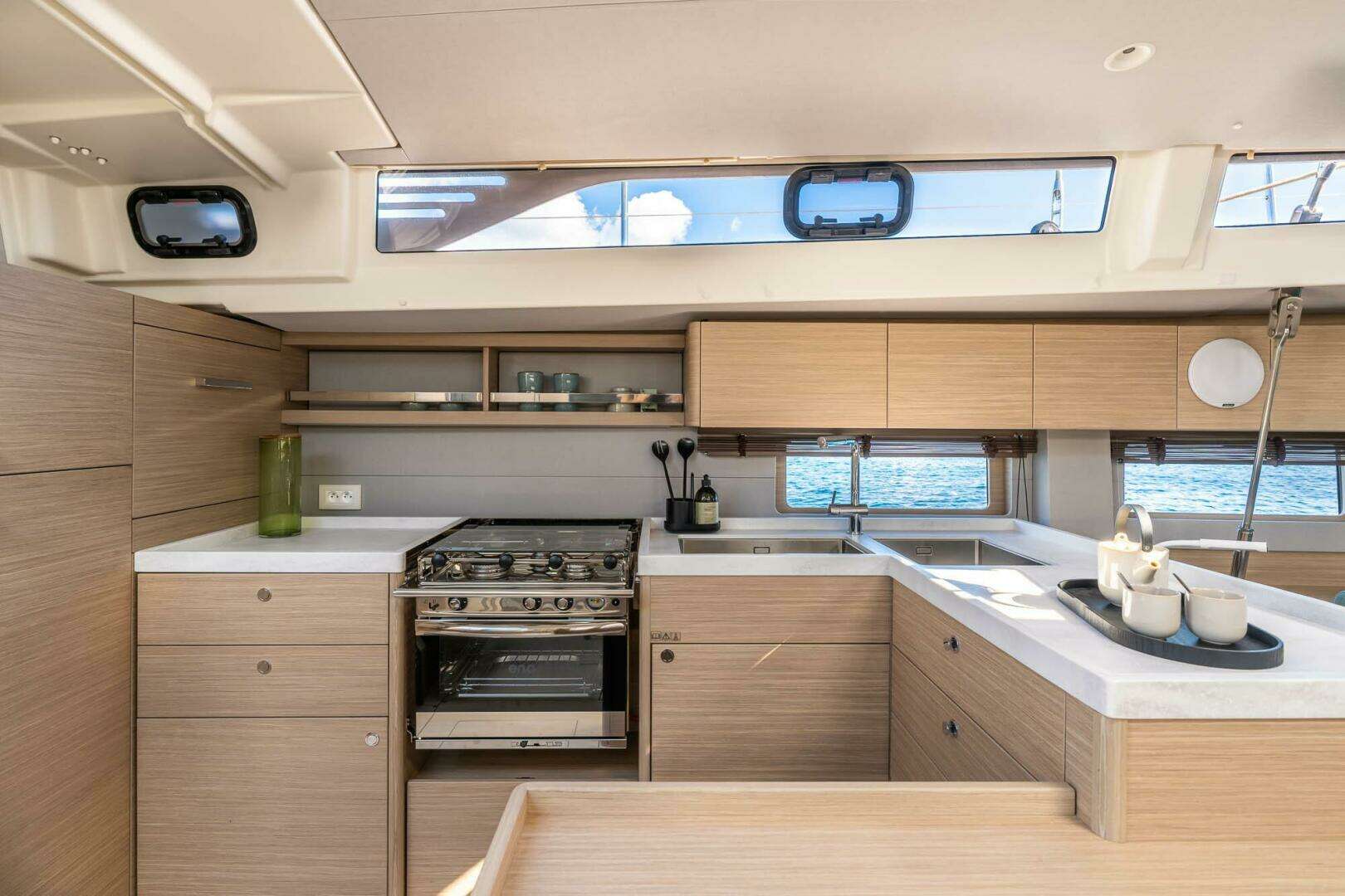 2026 Beneteau Oceanis 52 - Image 22
