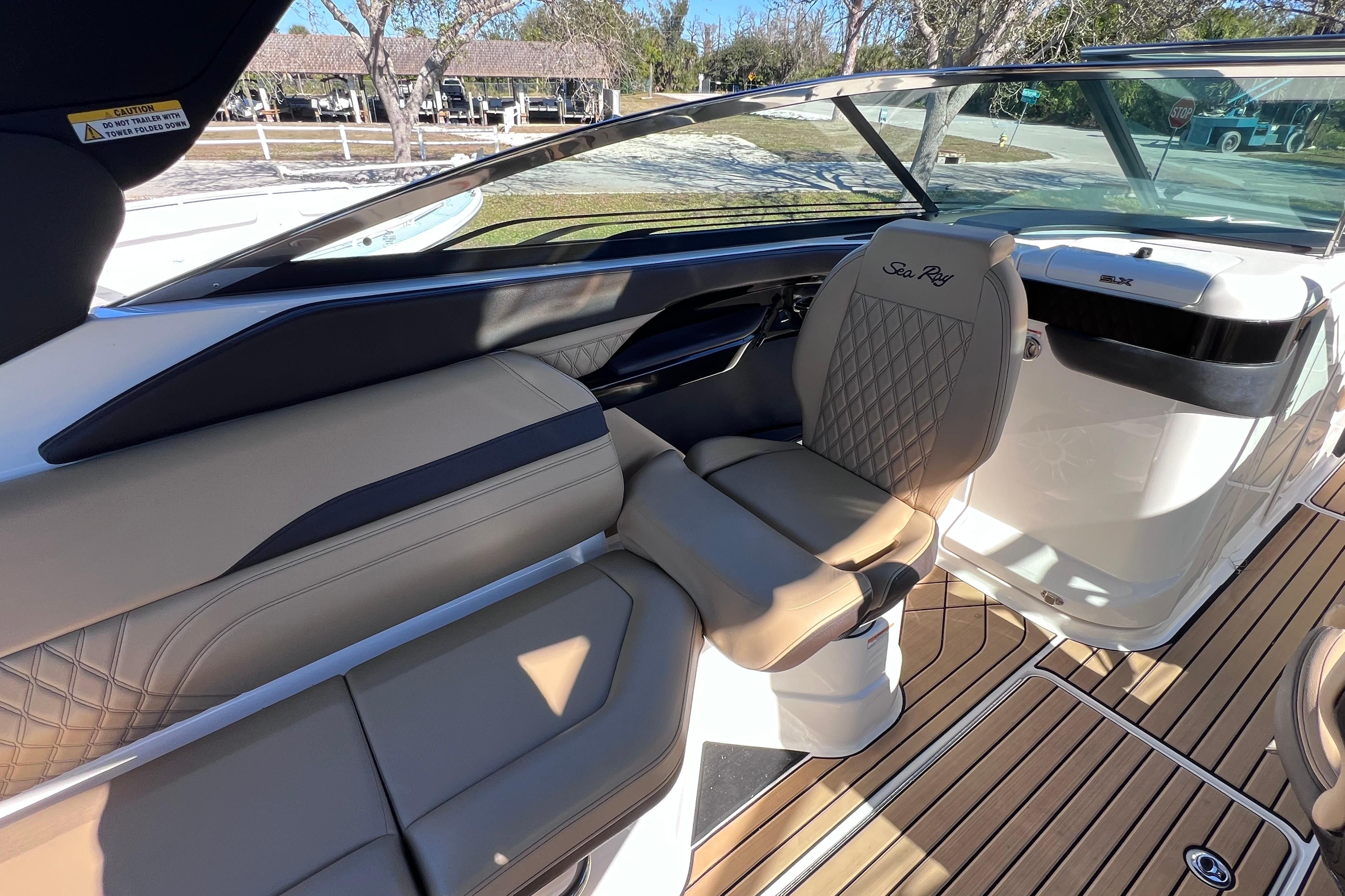 2023 Sea Ray SLX 280 - 28