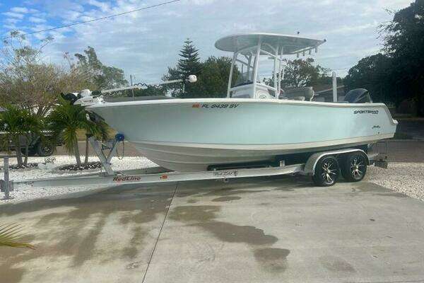 2021 Sportsman 232 Platinum Center Console