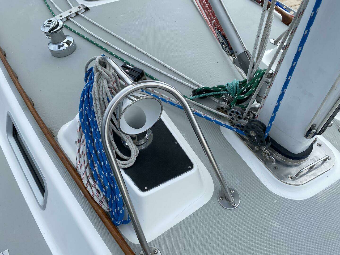 1989 J Boats J/40 - Image 17