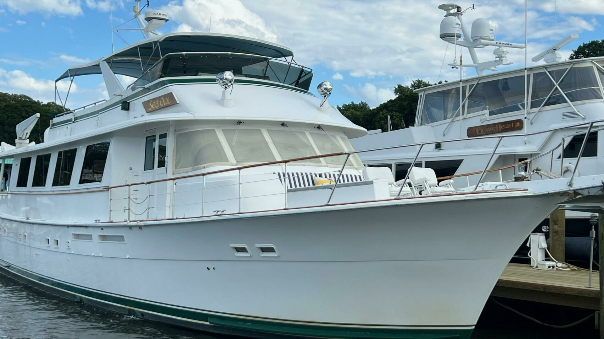 1987 Hatteras Motoryacht - Image 4