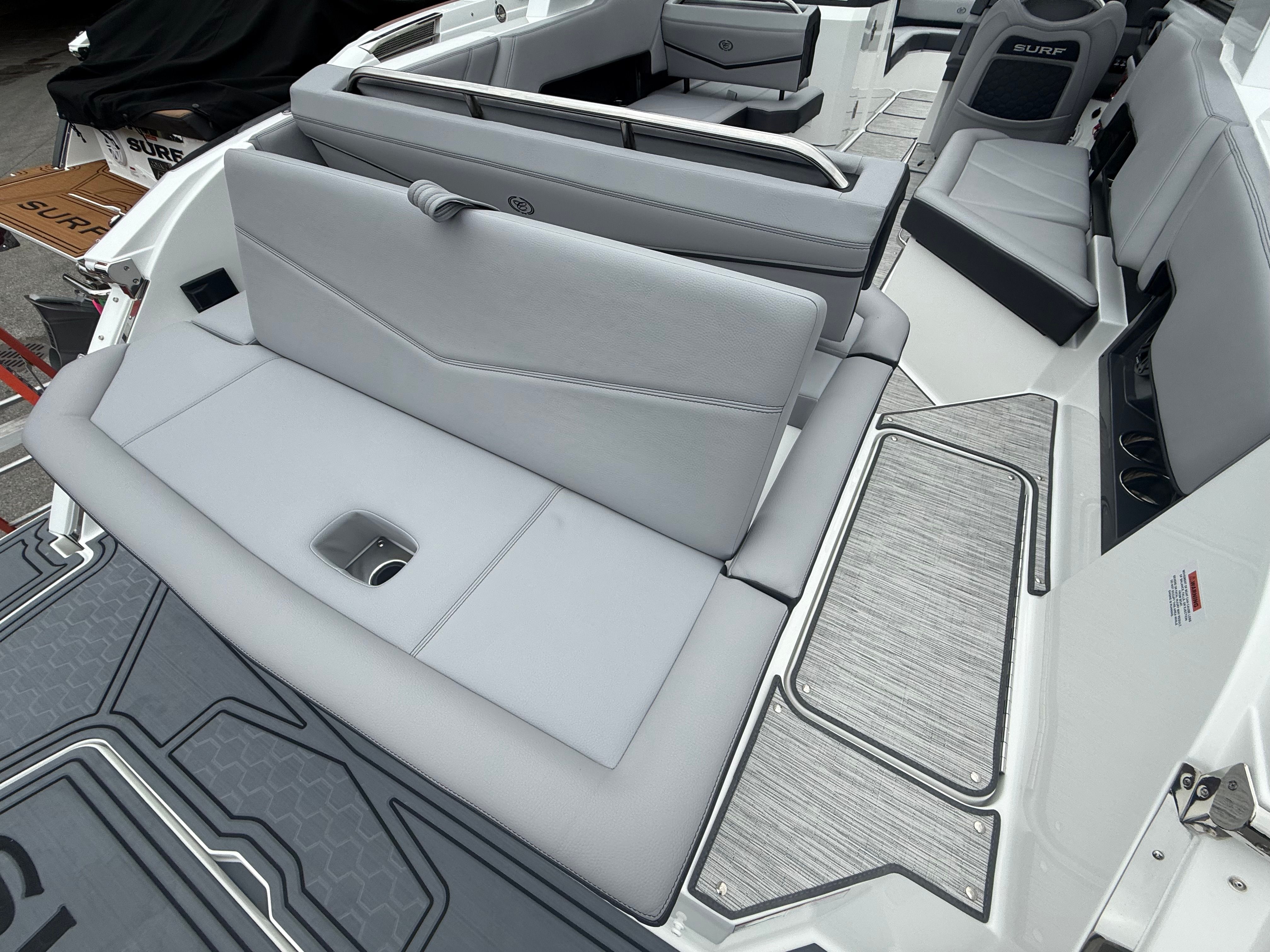 2026 Cobalt R8 Surf - 21