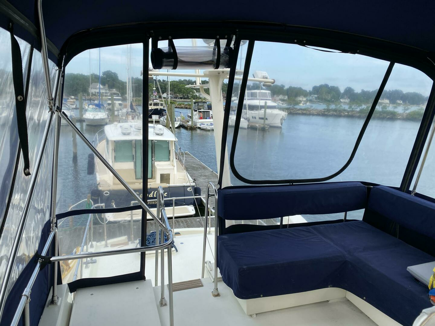 1983 Tollycraft Aft Cabin - Image 21