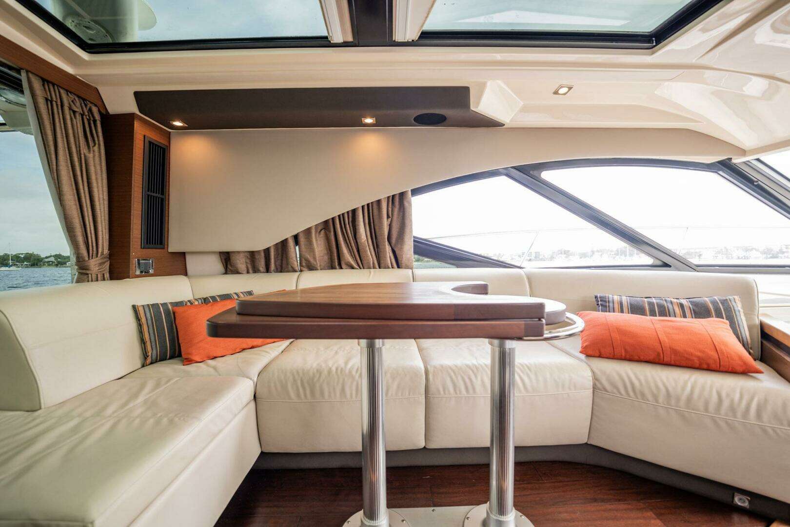 2015 Sea Ray 510 Sundancer - Image 75