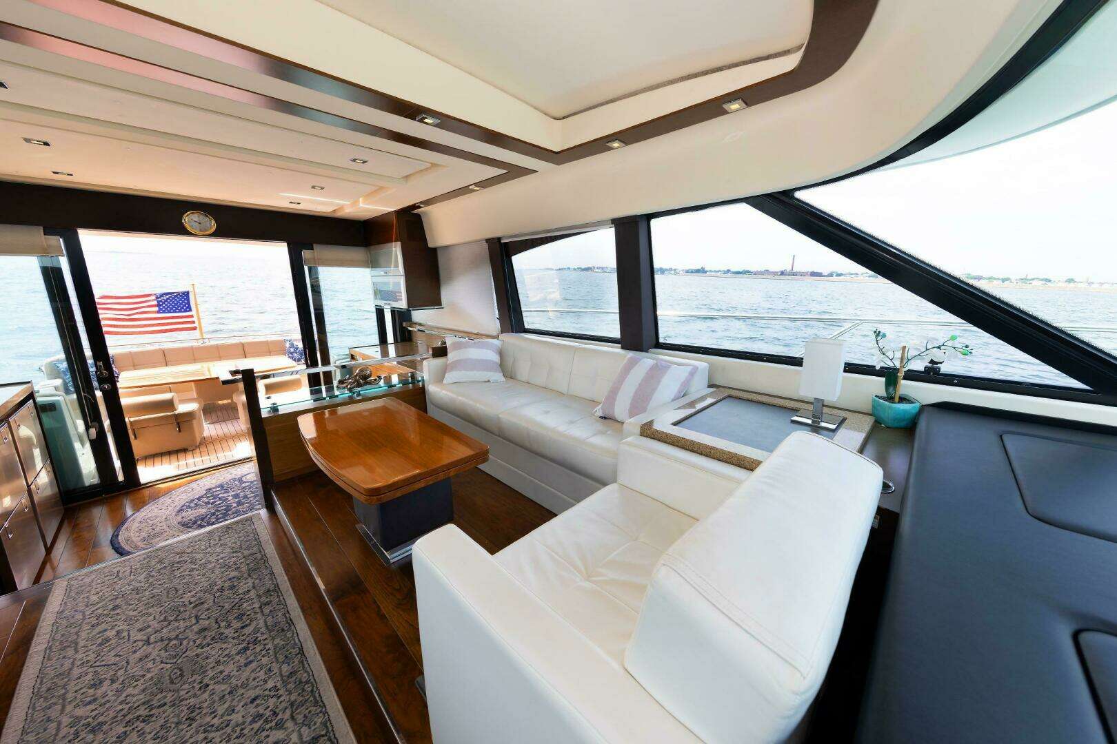 2014 Tiara Yachts 5000 Express - Image 22