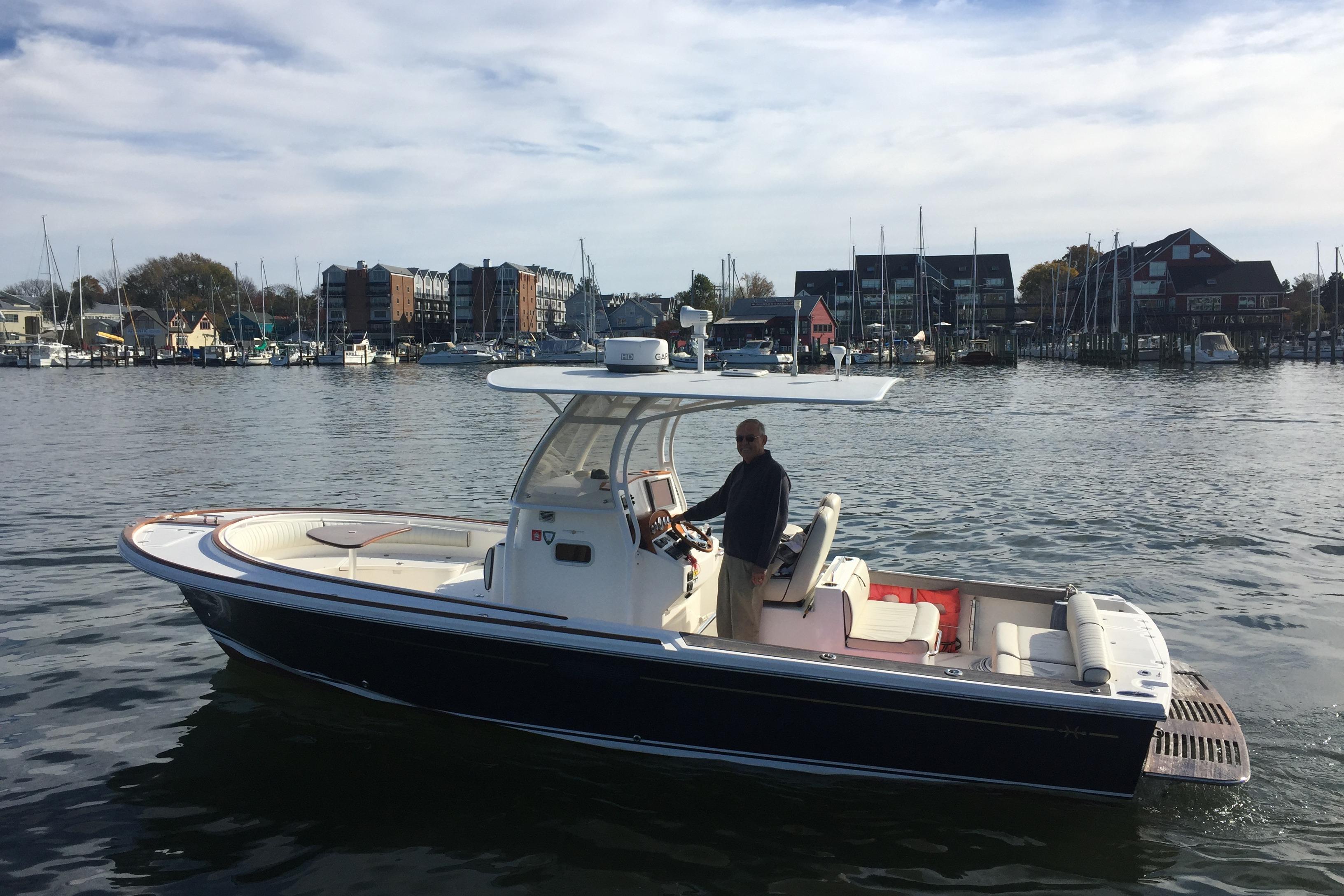 2011 Hunt Yachts Surfhunter 25 Center Console