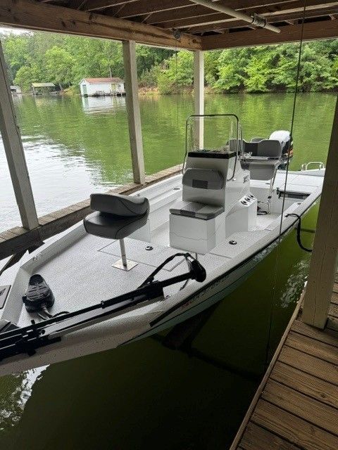2023 Xpress H20B Bay - 4