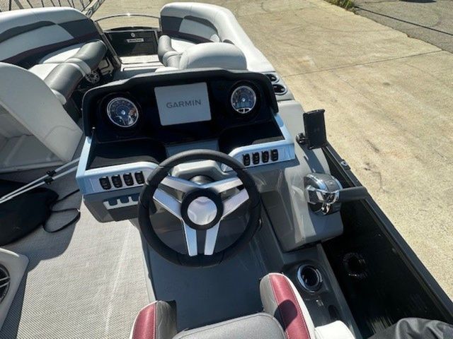 2023 Godfrey Marine Aqua Patio 250 Express - 12