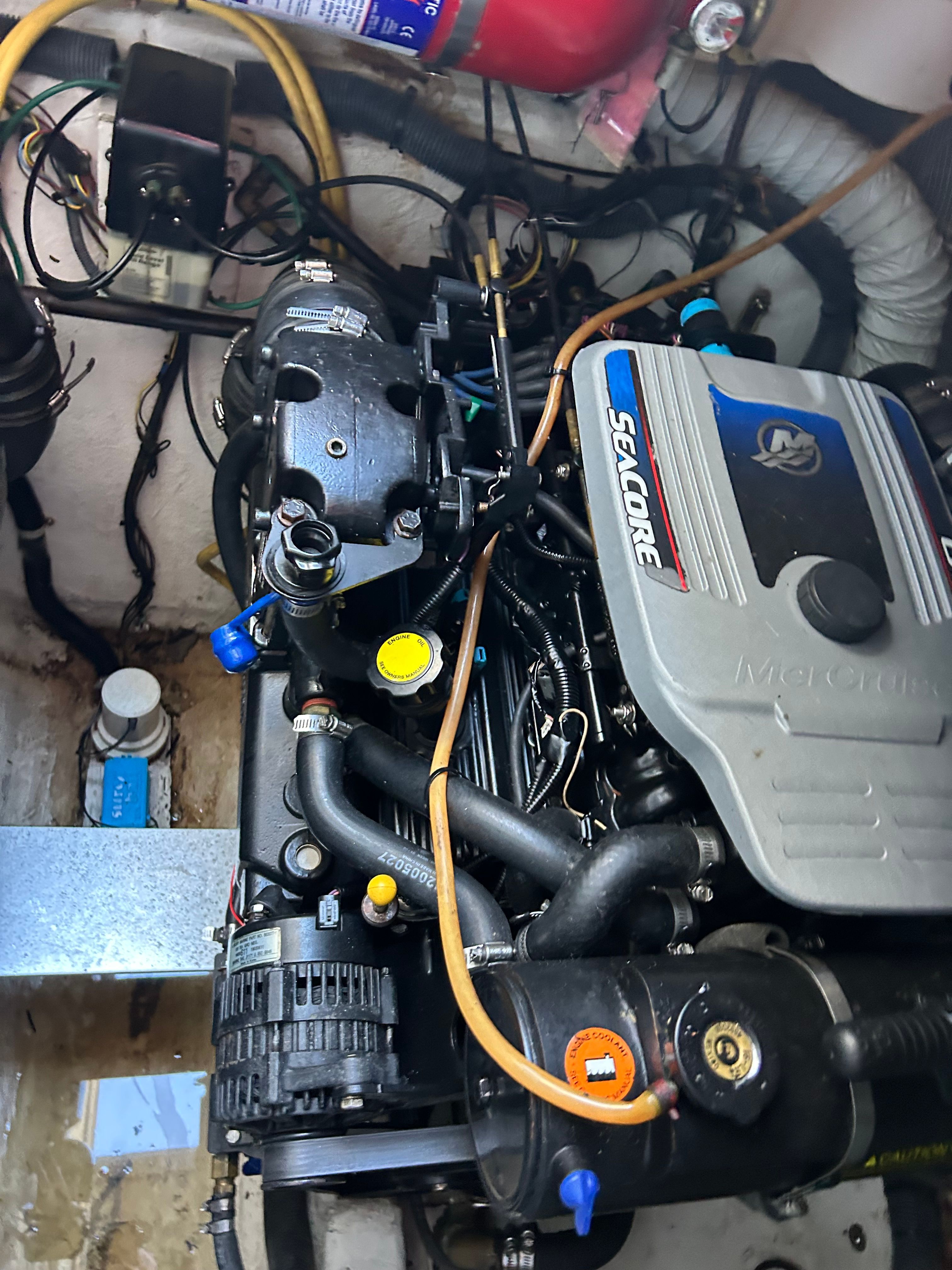 2006 Maxum 3300 SE - 84
