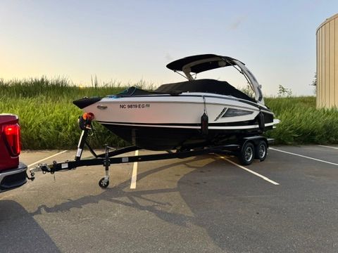 2018 Regal 23 RX Surf - 3