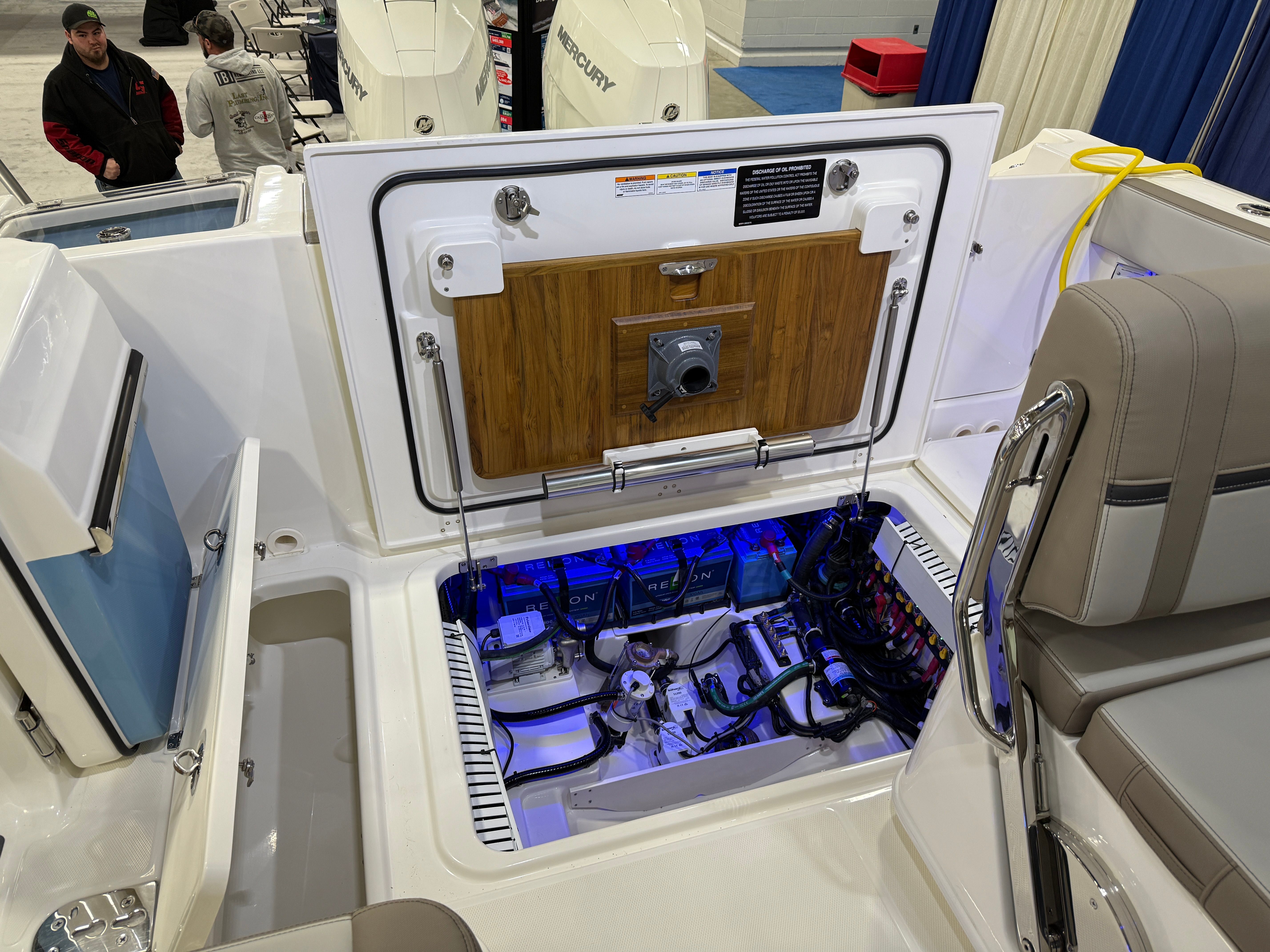 2026 Boston Whaler 330 Vantage - 57