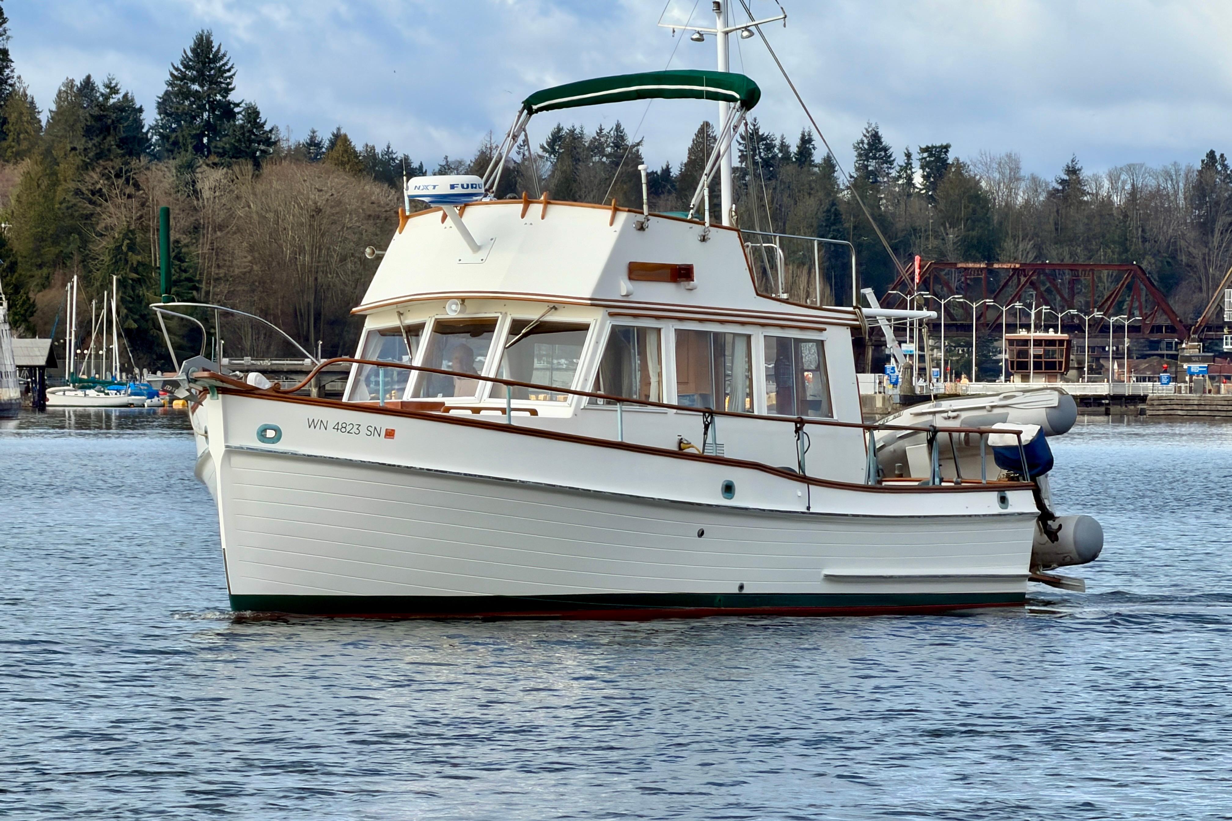 1981 Grand Banks 32 Sedan