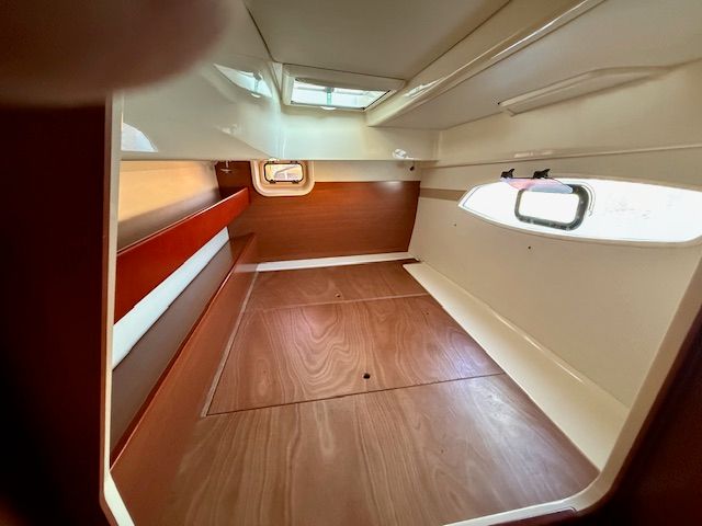 Port aft cabin w/o mattress IMG_1824.jpeg